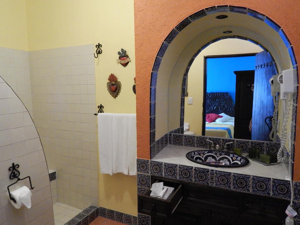 Casa Mia Suites Apartments