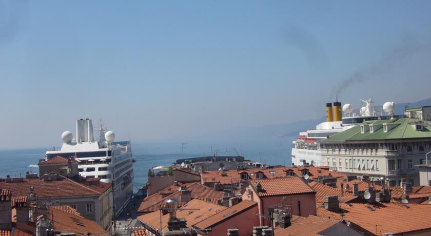 Urbanauts Studios Minelli