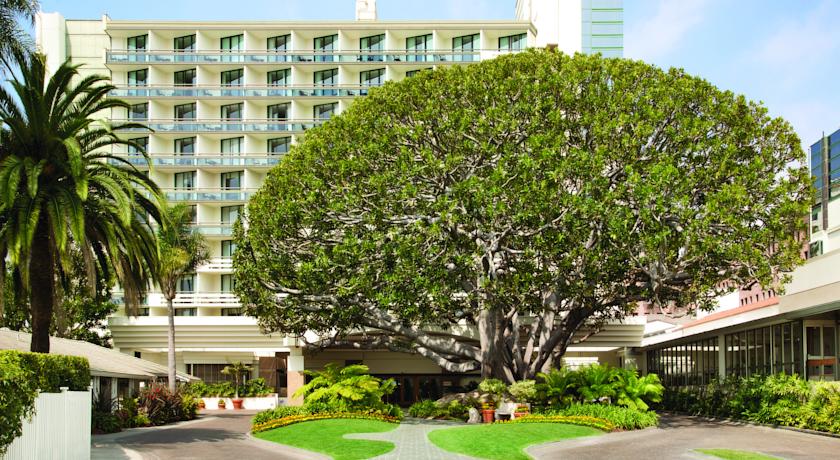 Fairmont Miramar Hotel & Bungalows