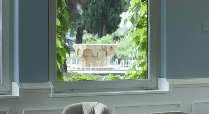 Hotel Riviera & Maximilian's