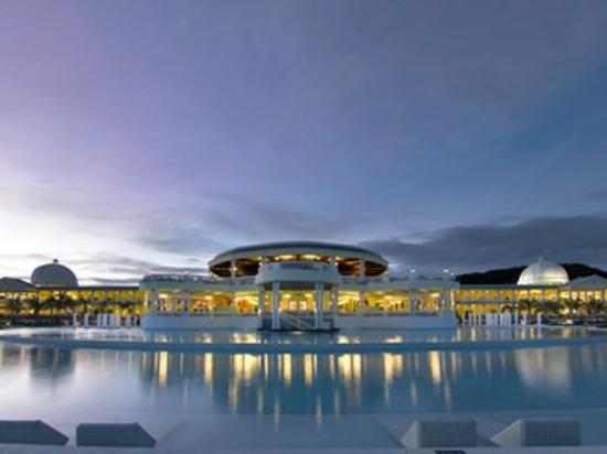 Grand Palladium Lady Hamilton Resort and Spa