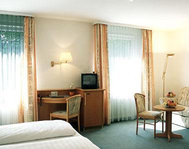 Hotel Kriemhild Am Hirschgarten