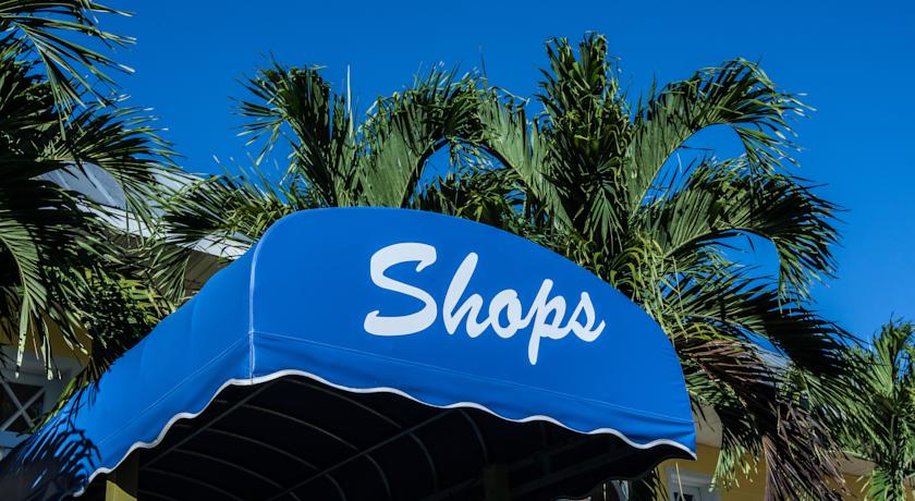 Olde Marco Island Inn & Suites