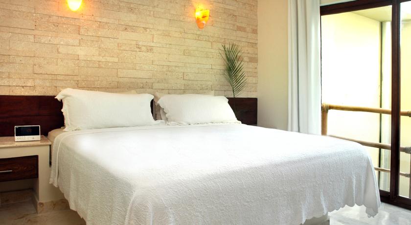 Maya Villa Condo Hotel & Beach Club