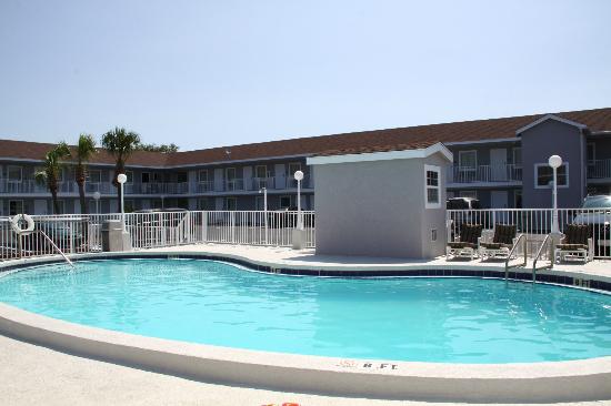 Destin Inn & Suites