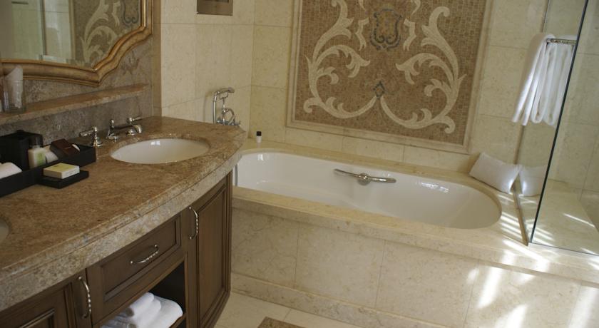 The Maybourne Beverly Hills