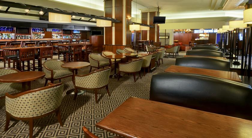 Sheraton Gateway Hotel in Toronto International Airport