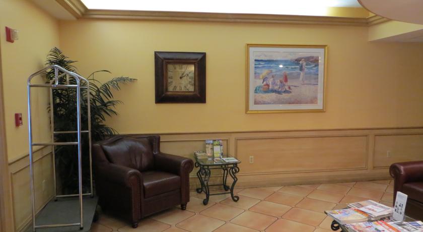 Naples Park Central Hotel