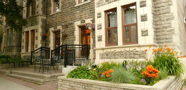 University Bed & Breakfast Apartments