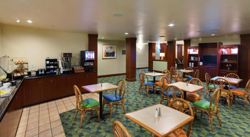 Hawthorn Suites by Wyndham Naples