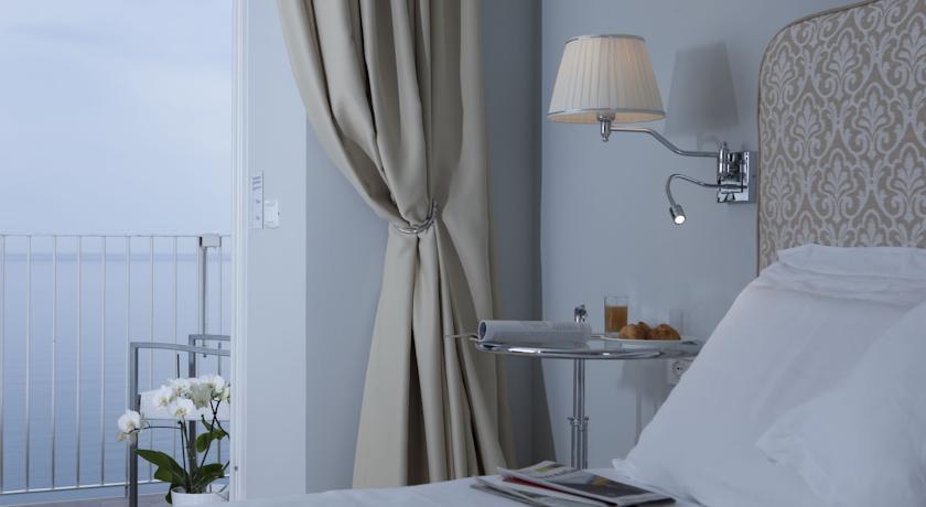 Hotel Riviera & Maximilian's