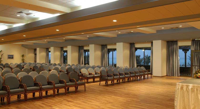 Constantinou Bros ??thena Royal Beach Hotel