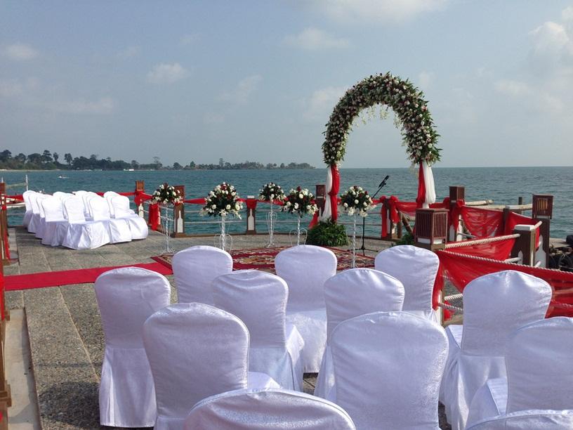 Independence Hotel by Dara