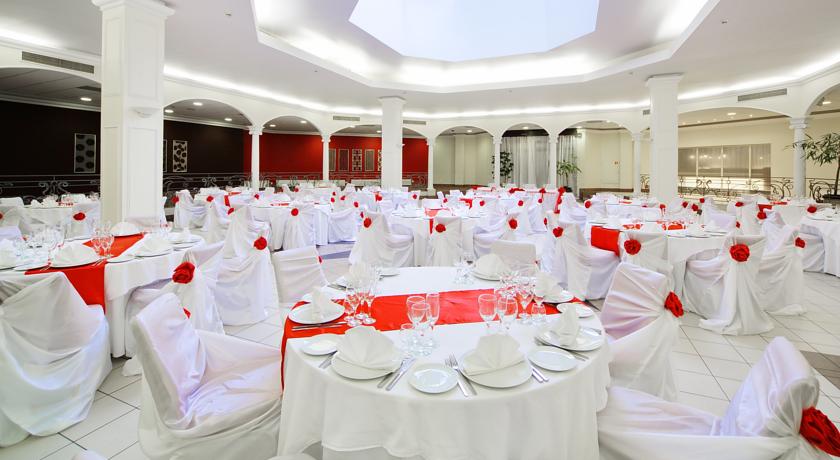 Cosmos Saint-Petersburg Pulkovskaya Hotel, a member of Radisson Individuals