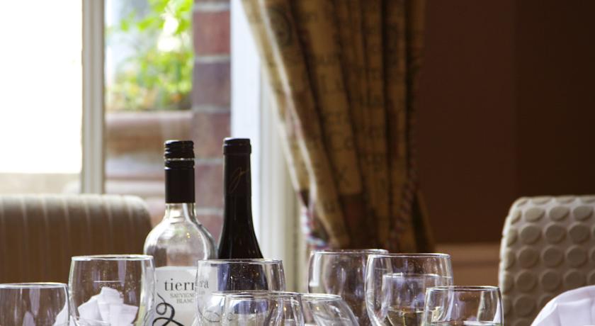 Mercure Salisbury White Hart Hotel & Apartments