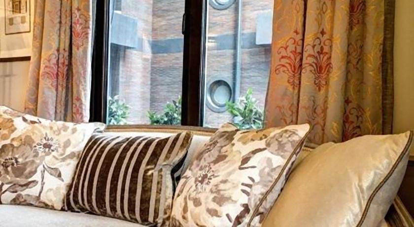 The Singular Santiago Lastarria Hotel