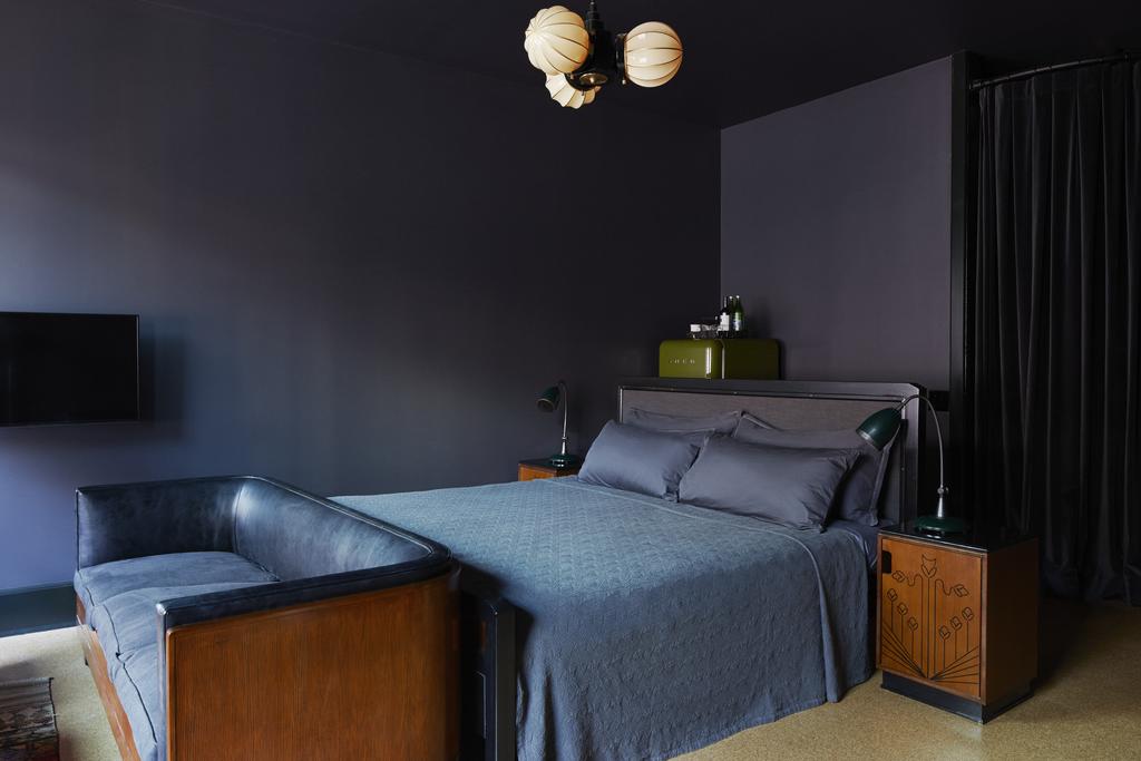 The Barnett - JDV by Hyatt