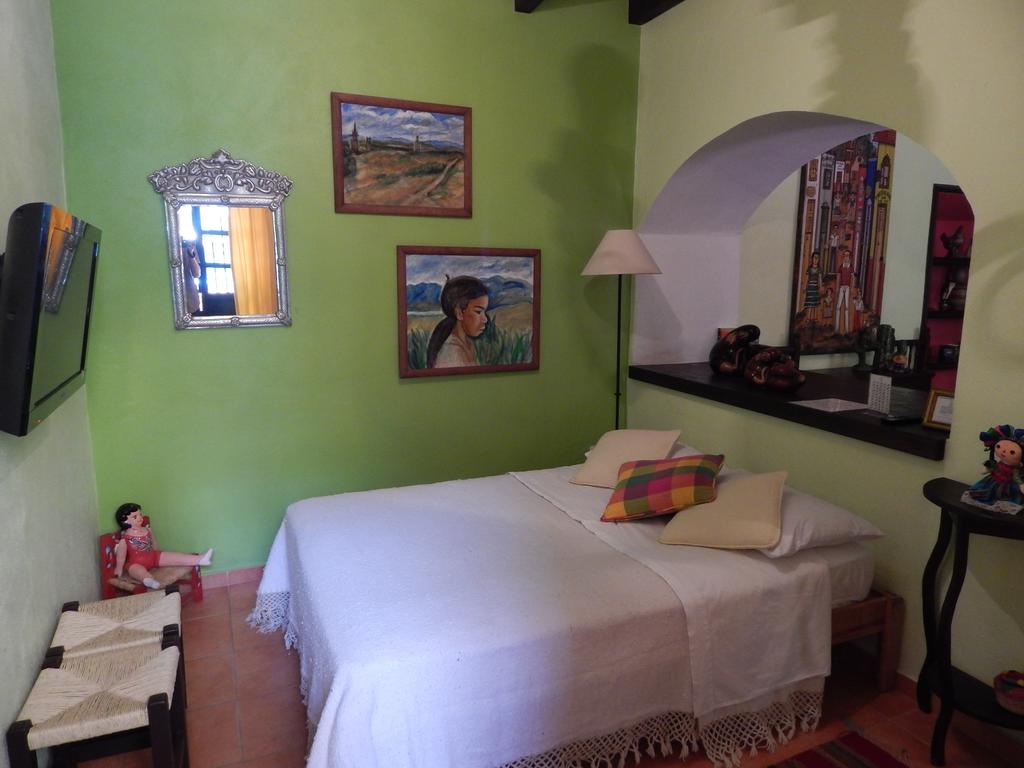 Casa Mia Suites Apartments