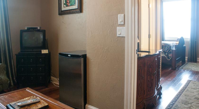 Casa Marina Hotel and Restaurant