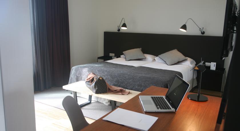 Alexandra Barcelona Hotel, Curio Collection by Hilton