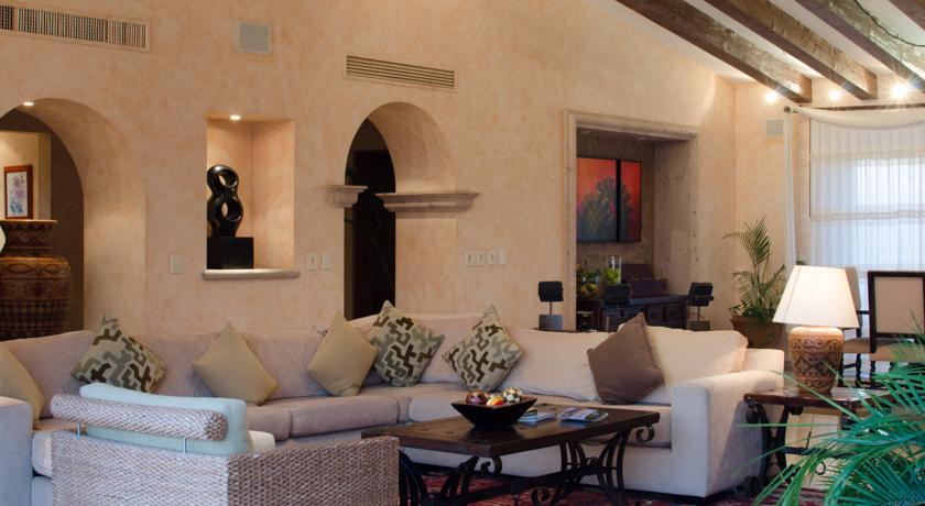 Villa La Estancia Beach Resort & Spa