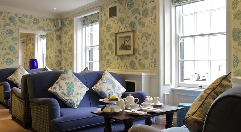 Mercure Salisbury White Hart Hotel & Apartments