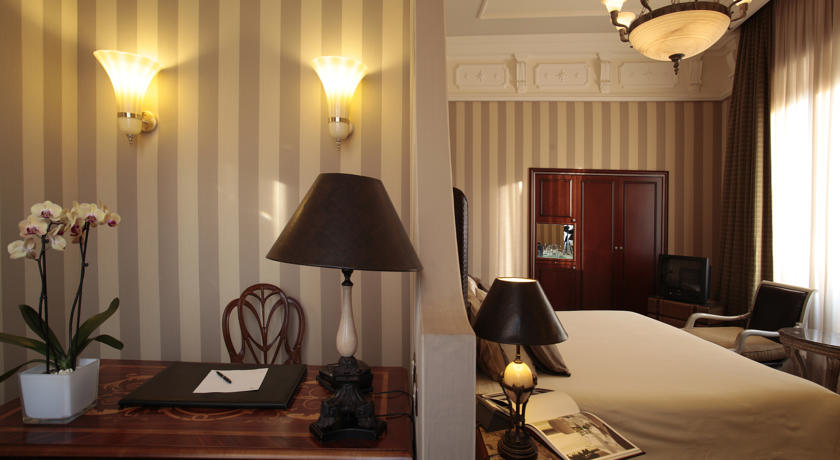 Anantara Palazzo Naiadi Rome Hotel