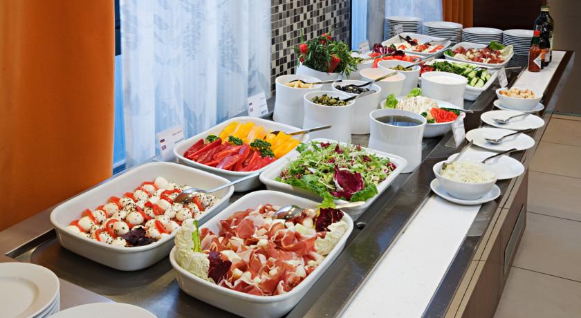 Cosmos Saint-Petersburg Pulkovskaya Hotel, a member of Radisson Individuals