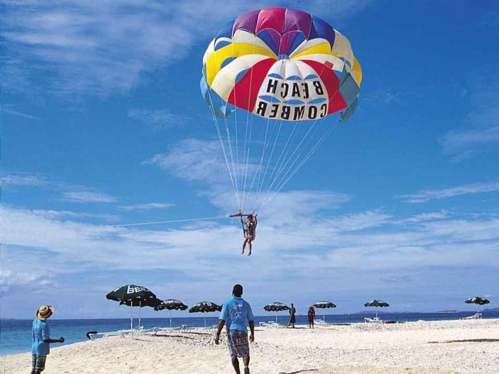 Beachcomber Island Resort