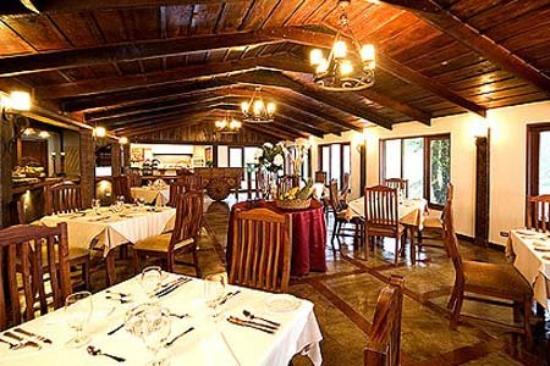 Villa Blanca Cloud Forest Hotel + Retreat