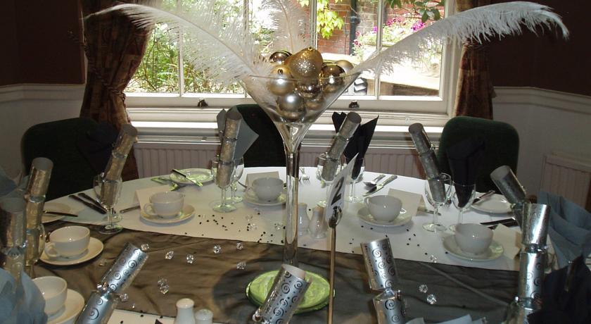 Mercure Salisbury White Hart Hotel & Apartments