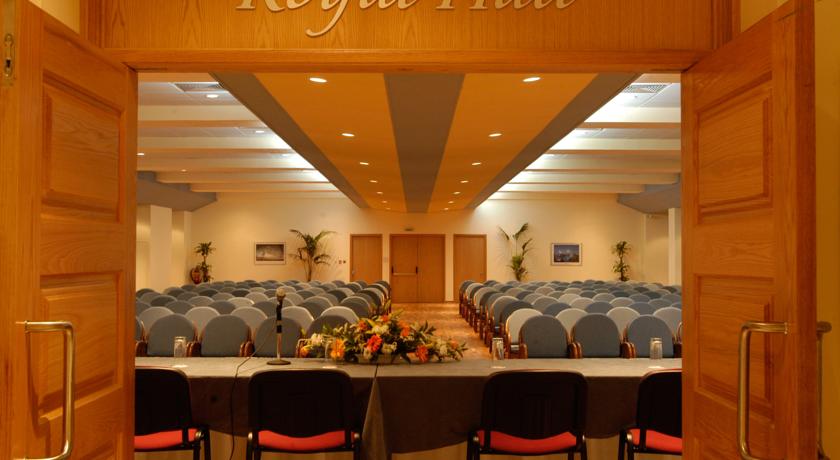 Constantinou Bros ??thena Royal Beach Hotel