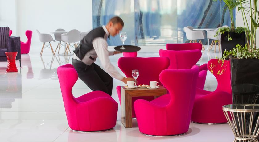 King Evelthon Beach Hotel & Resort