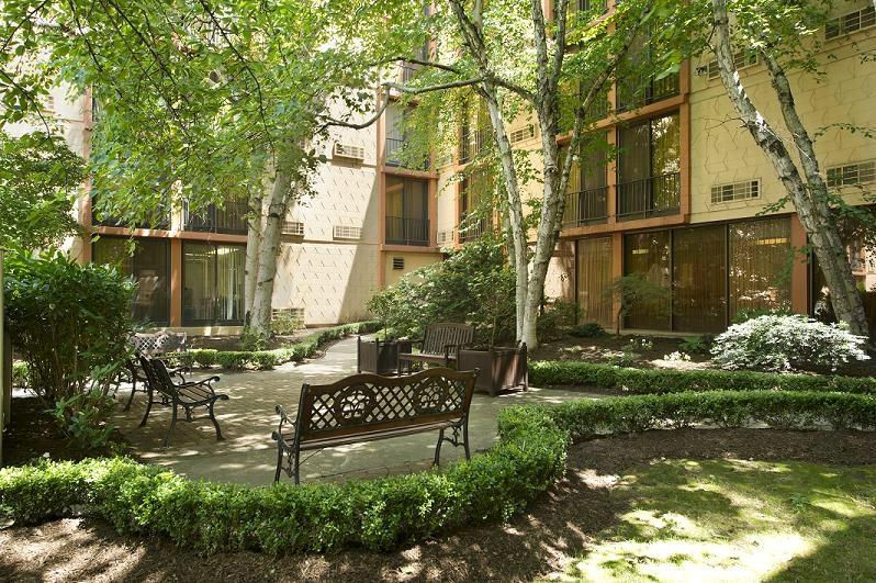 Wyndham Garden Newark Airport