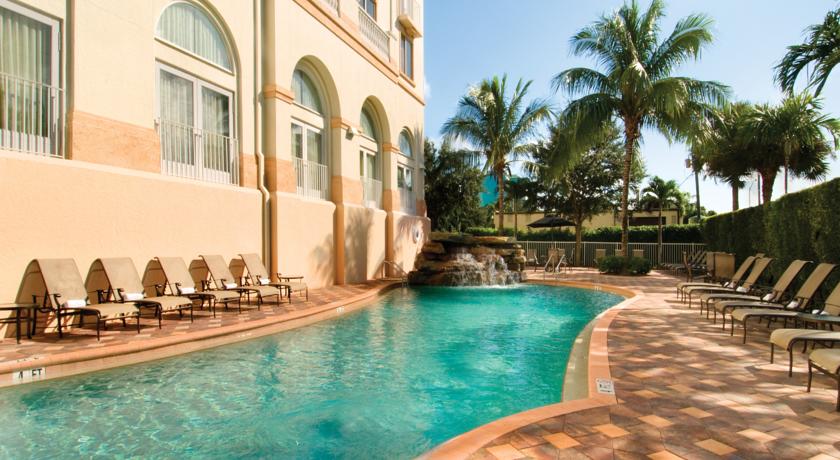Hilton Naples