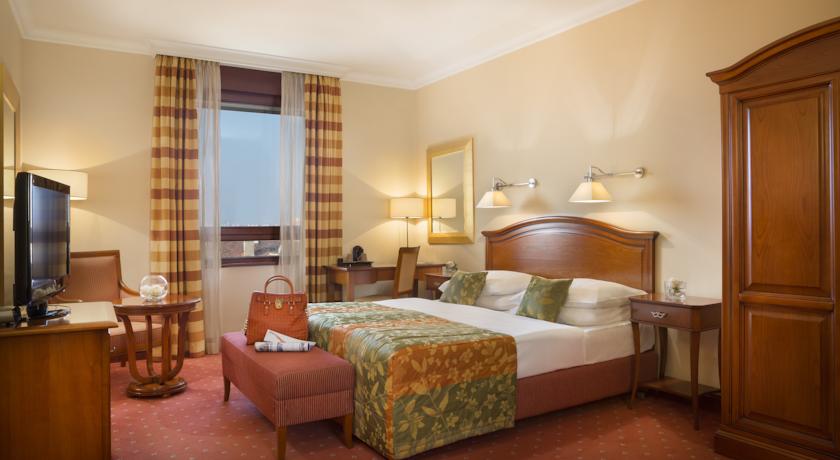 Best Western Premier Hotel Astoria