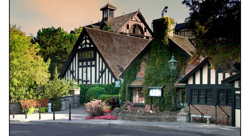 Old Mill Toronto Hotel