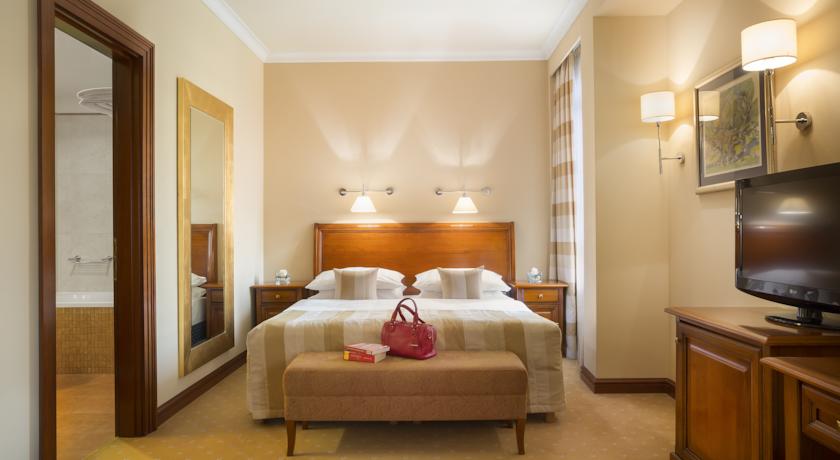 Best Western Premier Hotel Astoria