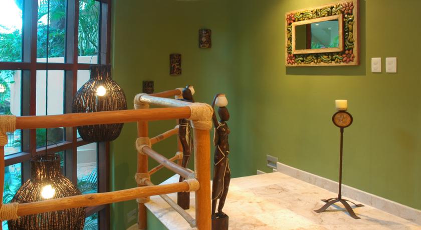 Maya Villa Condo Hotel & Beach Club