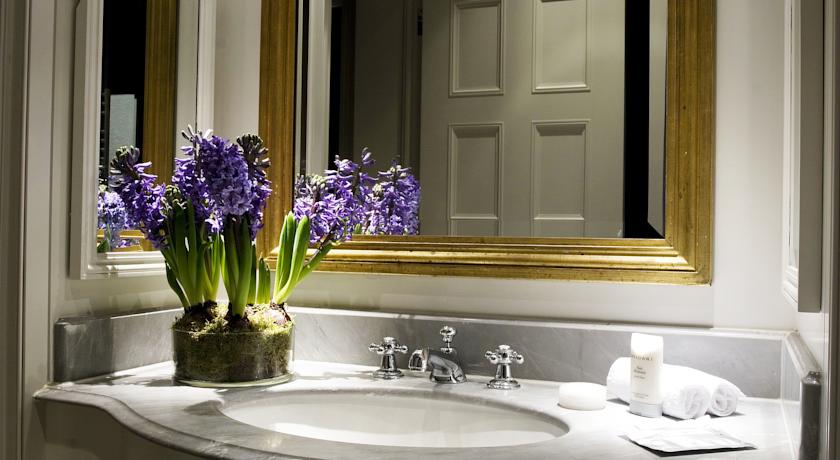 Schlosshotel Berlin By Patrick Hellmann