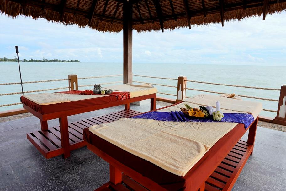 Independence Hotel by Dara