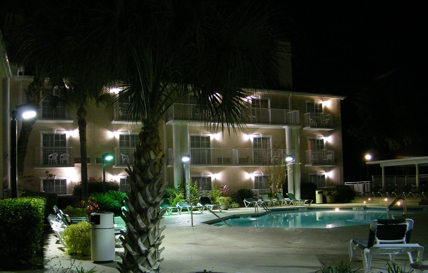 Palmera Inn and Suites