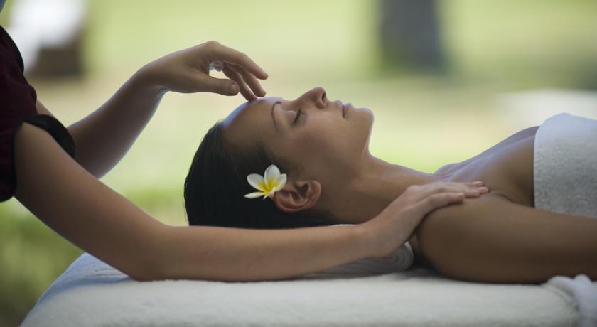 Constantinou Bros ??thena Royal Beach Hotel