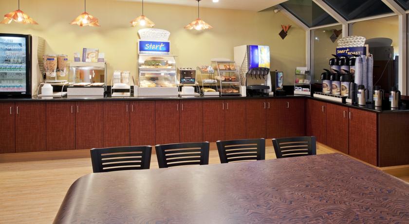 Holiday Inn Express & Suites Berkeley, an IHG hotel