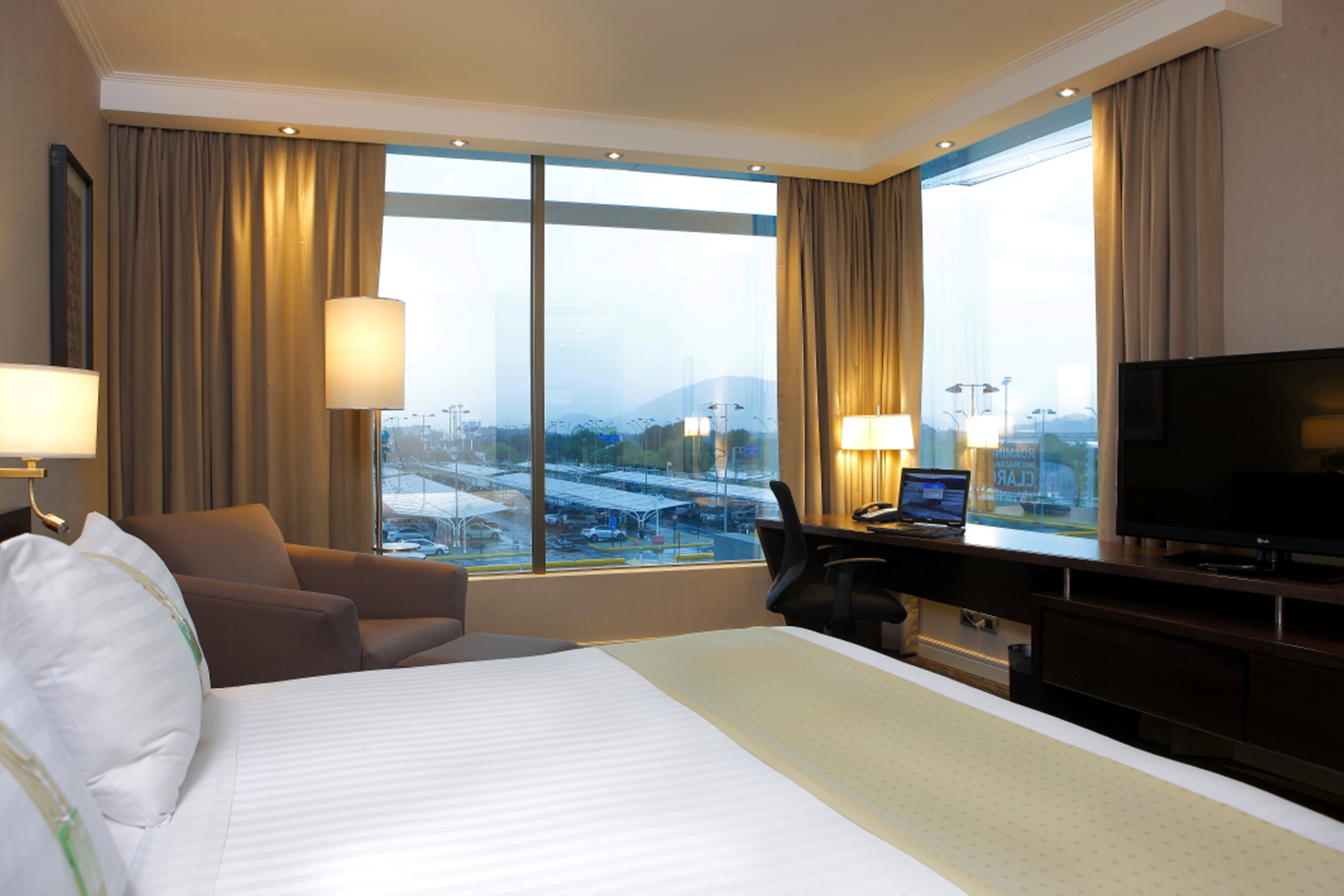 Holiday Inn Express Santiago Las Condes by IHG