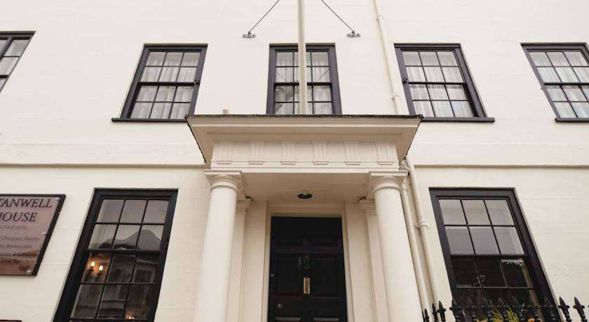 Stanwell House Hotel