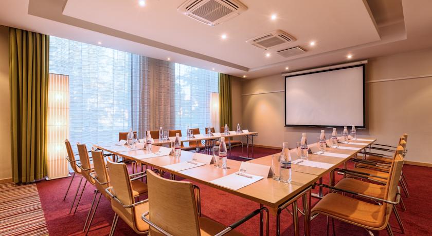 Cosmos Saint-Petersburg Pulkovskaya Hotel, a member of Radisson Individuals