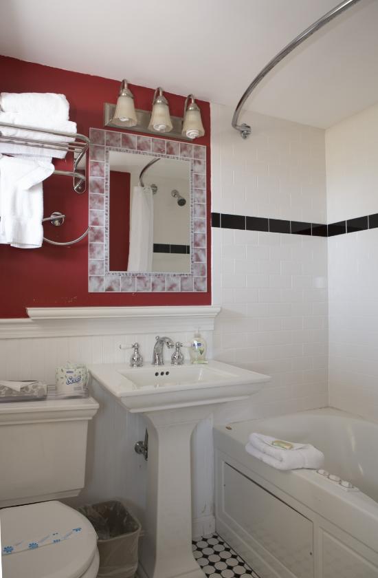 Corsair and Cross Rip Oceanfront Resort