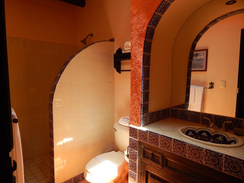 Casa Mia Suites Apartments