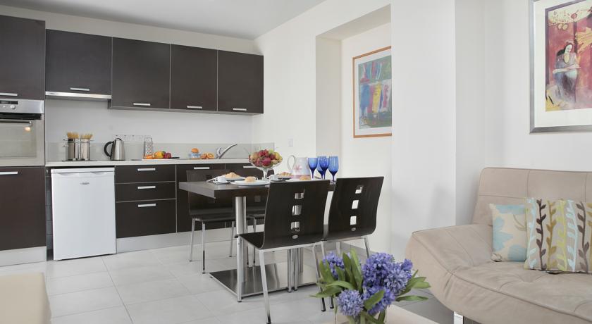 Anemi Hotel & Suites